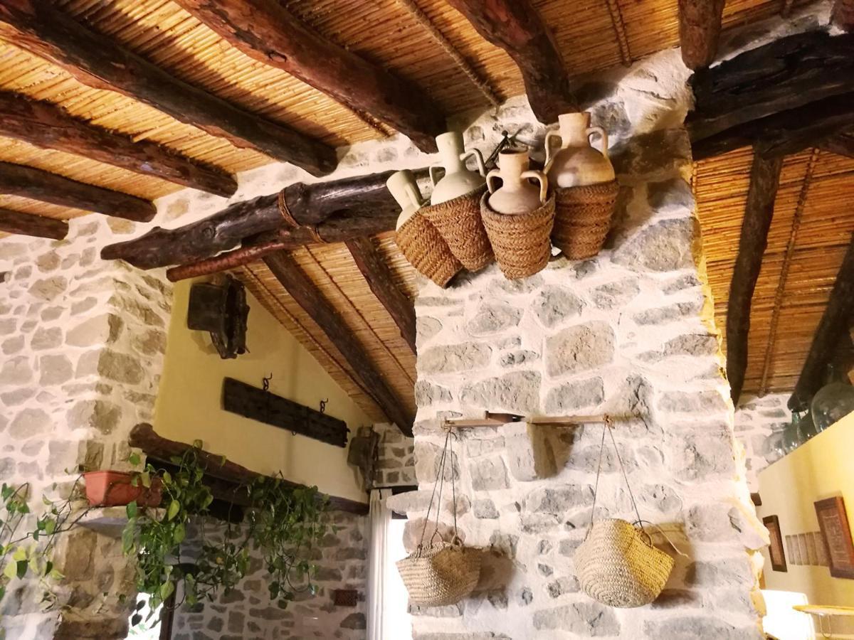אפרטהוטל Patró Buhardilla Rustica En La Vall De Gallinera מראה חיצוני תמונה
